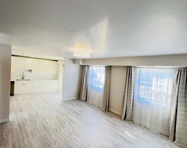 1486 W Jefferson Avenue - Photo Thumbnail 2