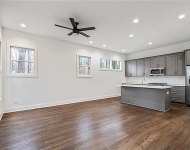 1453 Bridges Avenue Sw - Photo Thumbnail 12