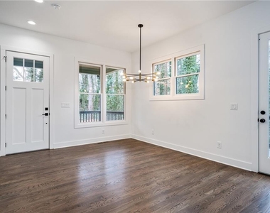 1453 Bridges Avenue Sw - Photo Thumbnail 7
