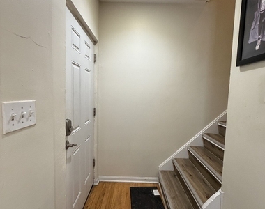 518 N May Street - Photo Thumbnail 7