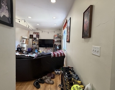 518 N May Street - Photo Thumbnail 6
