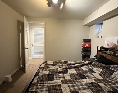 518 N May Street - Photo Thumbnail 14