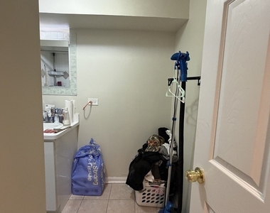 518 N May Street - Photo Thumbnail 15