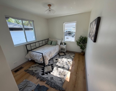 939 S Fletcher Drive - Photo Thumbnail 7