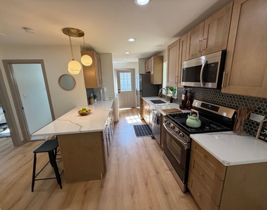 939 S Fletcher Drive - Photo Thumbnail 2