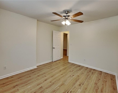 530 Alcovy Springs Drive - Photo Thumbnail 14