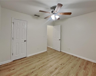530 Alcovy Springs Drive - Photo Thumbnail 13
