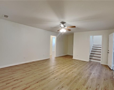 530 Alcovy Springs Drive - Photo Thumbnail 3