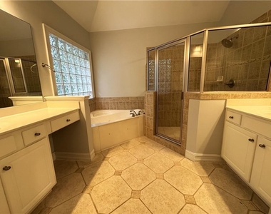 871 Lenox Ct Ne - Photo Thumbnail 21
