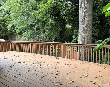 871 Lenox Ct Ne - Photo Thumbnail 30
