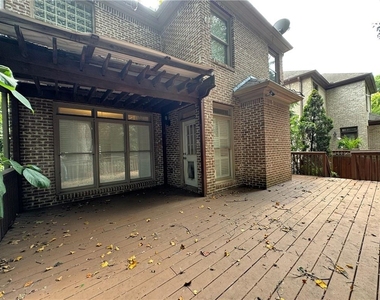 871 Lenox Ct Ne - Photo Thumbnail 31