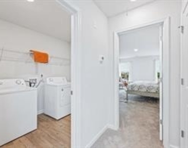 5161 Sidney Square Drive - Photo Thumbnail 15
