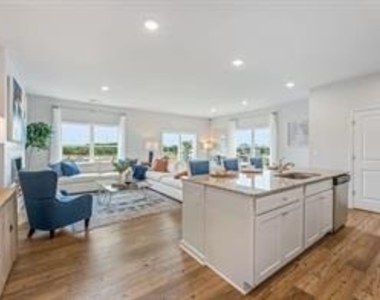 5161 Sidney Square Drive - Photo Thumbnail 6