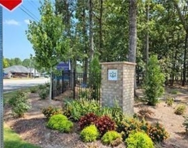 5161 Sidney Square Drive - Photo Thumbnail 20