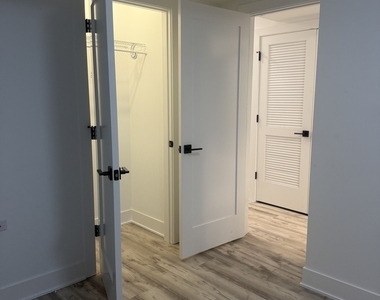 3351 S Union Avenue - Photo Thumbnail 5