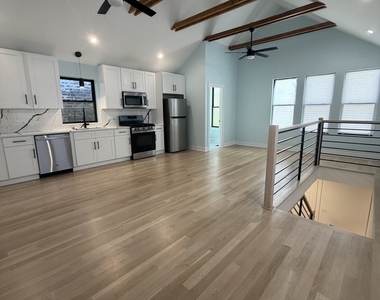 3351 S Union Avenue - Photo Thumbnail 4