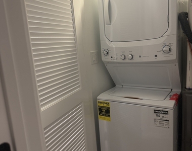 3351 S Union Avenue - Photo Thumbnail 7