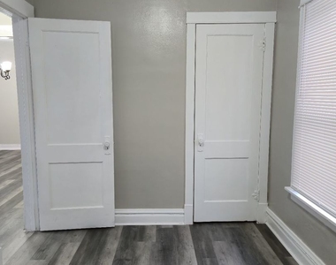 3240 W 64th Place - Photo Thumbnail 13