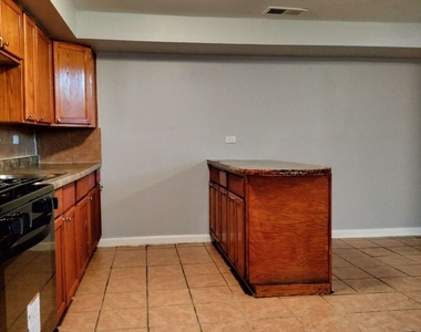 11540 S Peoria Street - Photo Thumbnail 8