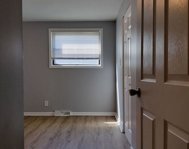 11540 S Peoria Street - Photo Thumbnail 15