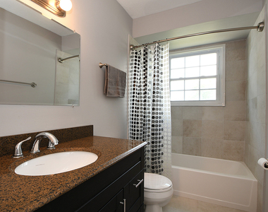 19527 Sycamore Street - Photo Thumbnail 9