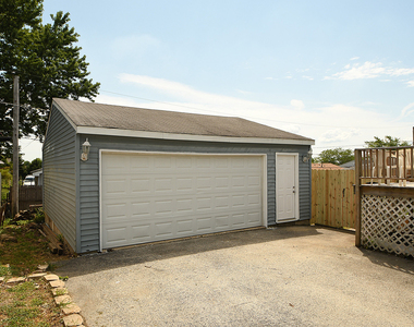 19527 Sycamore Street - Photo Thumbnail 20