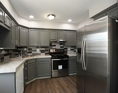 19527 Sycamore Street - Photo Thumbnail 5