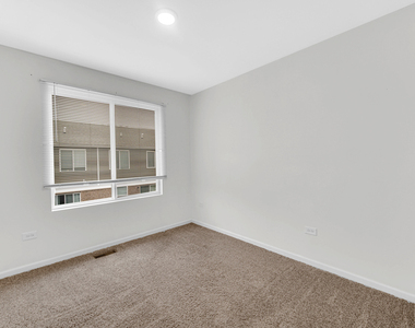 911 Charlton Lane - Photo Thumbnail 9