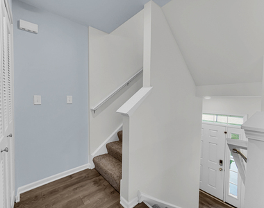 911 Charlton Lane - Photo Thumbnail 21