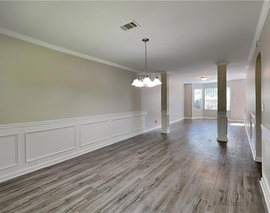 98 Margaret Crossing - Photo Thumbnail 5