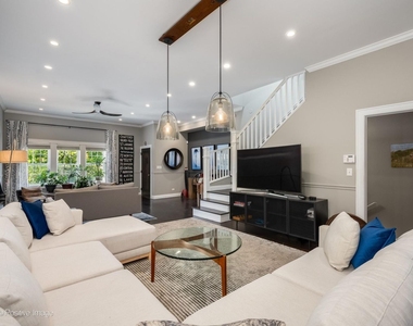 2120 W Race Avenue - Photo Thumbnail 6