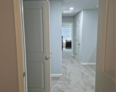 430 Village Creek Drive - Photo Thumbnail 19