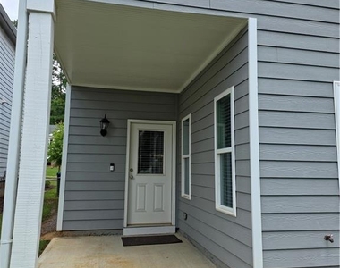 430 Village Creek Drive - Photo Thumbnail 3