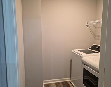 430 Village Creek Drive - Photo Thumbnail 29