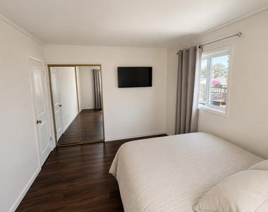 2010 Carleton Road - Photo Thumbnail 2