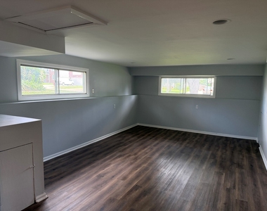 934 S Harvard Avenue - Photo Thumbnail 6
