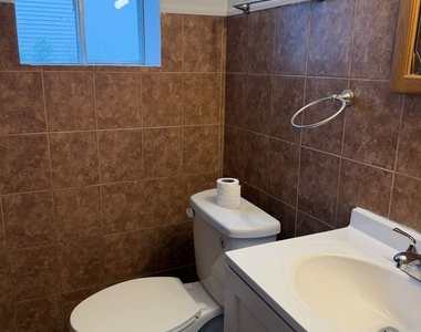 934 S Harvard Avenue - Photo Thumbnail 9