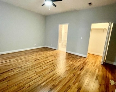 1459 N Milwaukee Avenue - Photo Thumbnail 14