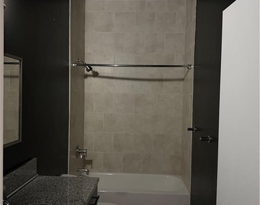 333 Nelson Street Sw - Photo Thumbnail 6