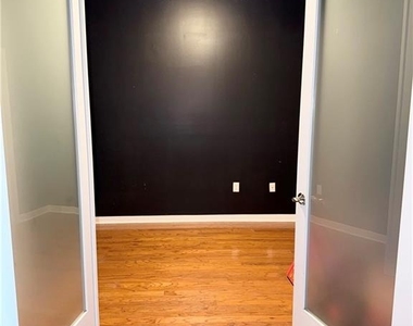 333 Nelson Street Sw - Photo Thumbnail 4