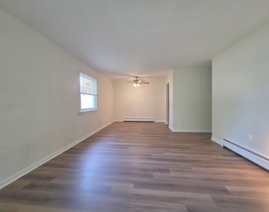 889 Trace Drive - Photo Thumbnail 8