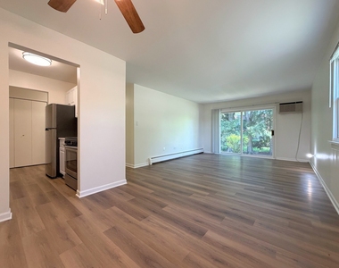889 Trace Drive - Photo Thumbnail 1