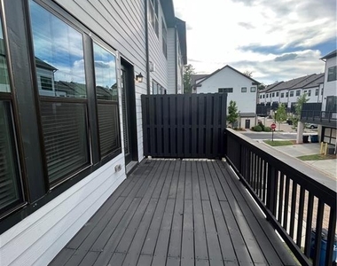 942 Catamaran Court - Photo Thumbnail 33