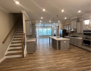 942 Catamaran Court - Photo Thumbnail 9