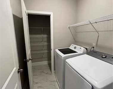 942 Catamaran Court - Photo Thumbnail 31