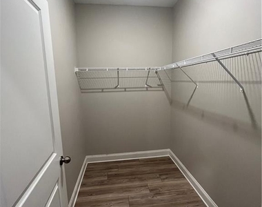 942 Catamaran Court - Photo Thumbnail 29