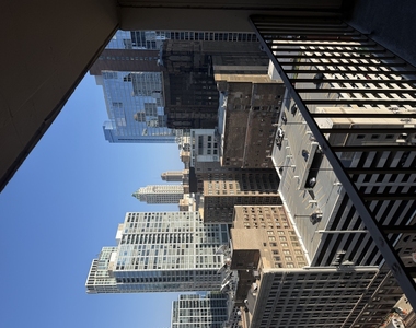 200 N Dearborn Street - Photo Thumbnail 8