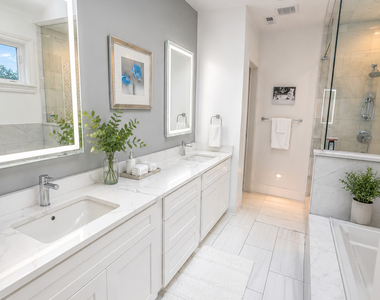 7338 W Clarence Avenue - Photo Thumbnail 32