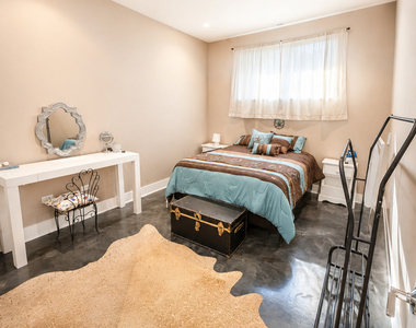 7338 W Clarence Avenue - Photo Thumbnail 40