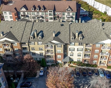 4805 W Village Way Se - Photo Thumbnail 1